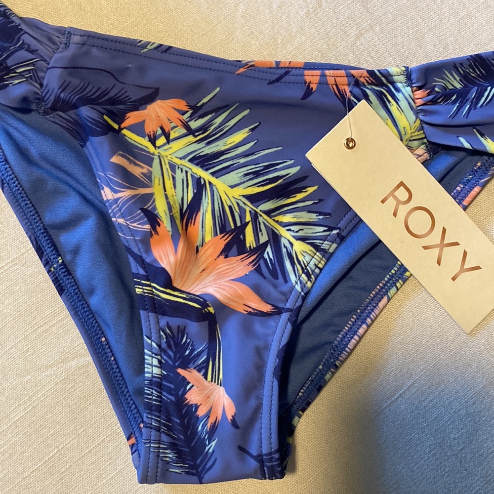 ROXY two piece bathing suit - Picture 2 of 6